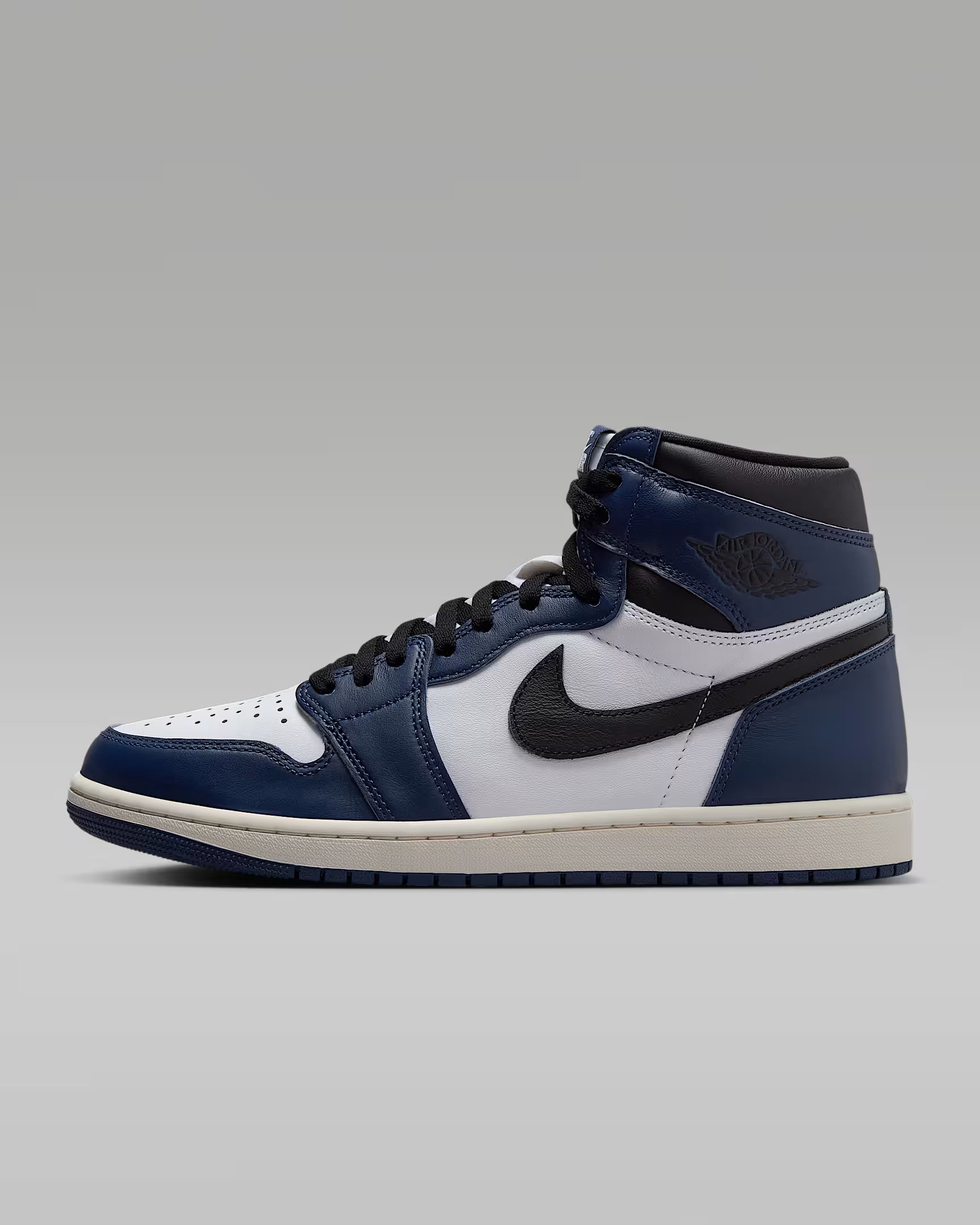 Jordan 1 Retro High OG 'Midnight Navy' Sneakers